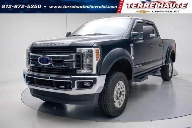 2018 Ford F-250 XLT in Black — front three-quarter view