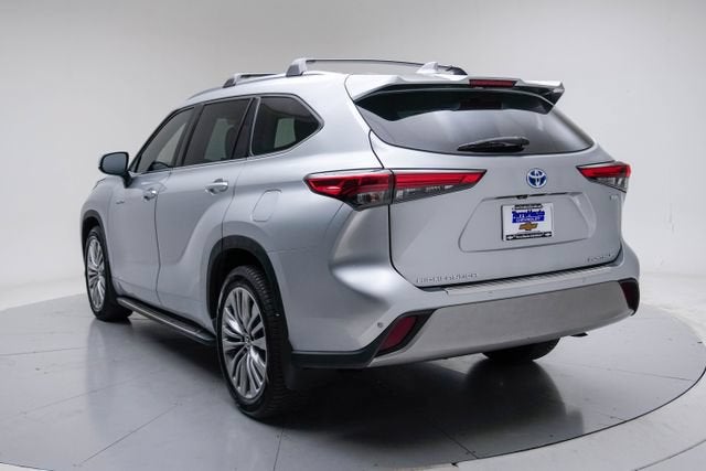 2021 Toyota Highlander — rear three-quarter view