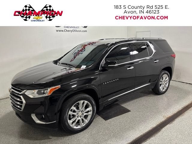 2021 Chevrolet Traverse High Country in Mosaic Black Metallic — front three-quarter view