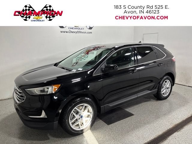 2022 Ford Edge SEL in Black — front three-quarter view